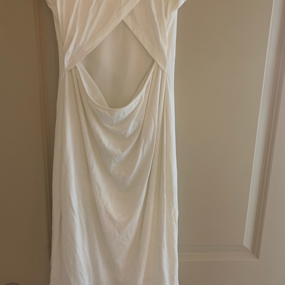 White cut out dress size medium - Picture 3 of 4